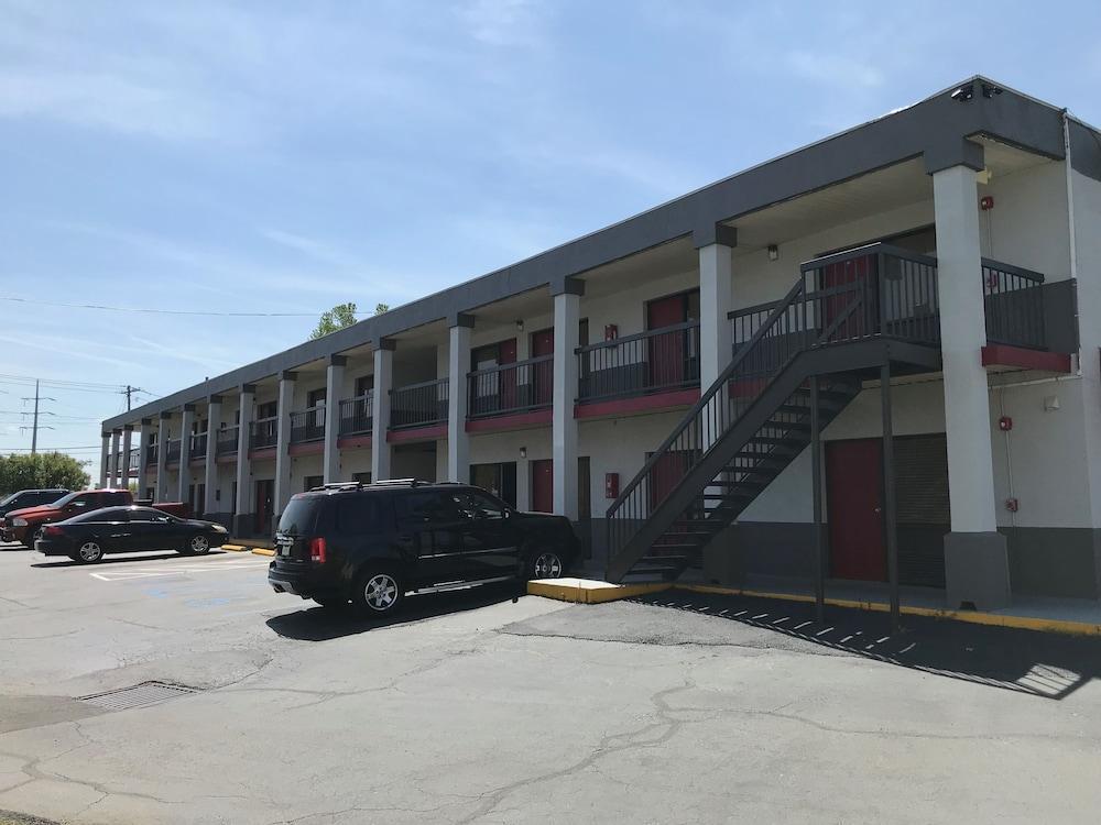 Americas Best Value Inn Fort Jackson Columbia Exterior photo