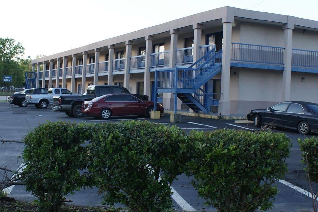 Americas Best Value Inn Fort Jackson Columbia Exterior photo