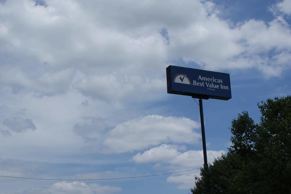 Americas Best Value Inn Fort Jackson Columbia Exterior photo