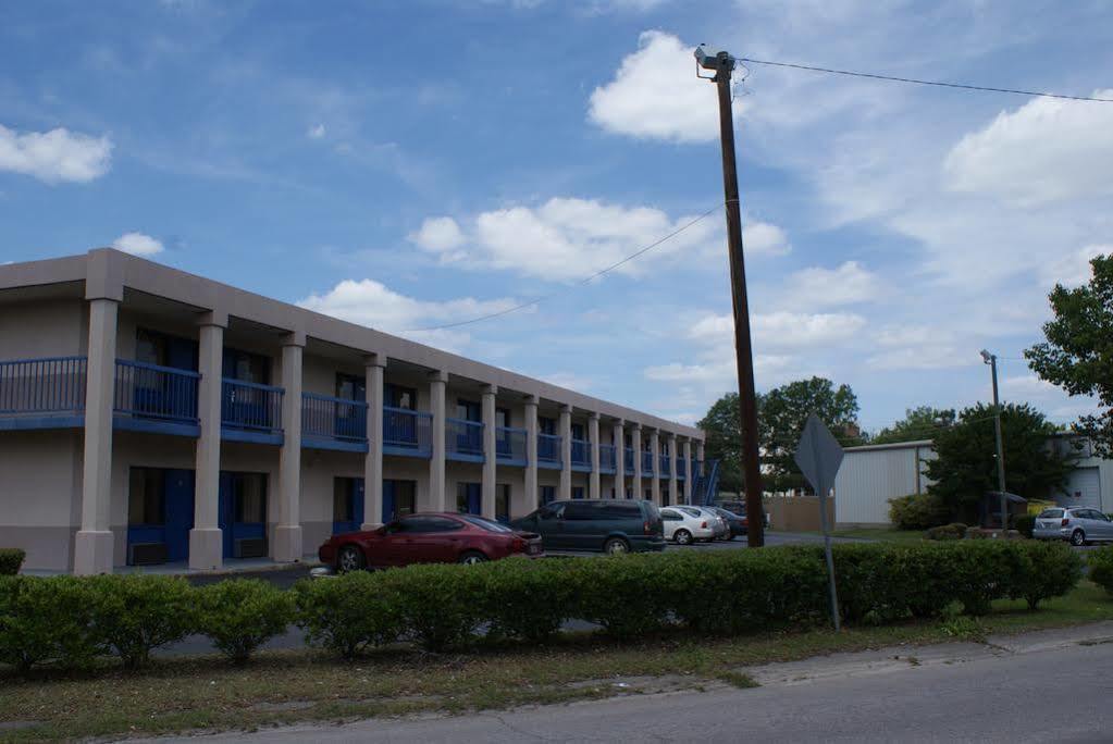 Americas Best Value Inn Fort Jackson Columbia Exterior photo